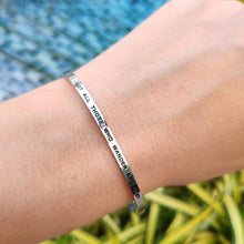 Load image into Gallery viewer, Mantra quote bracelet for women - Not all those who wander are lost - Silver - Travel Gift - Vagabond Life