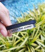 Load image into Gallery viewer, Mantra quote bracelet for men - Enjoy the journey - Black or Silver - Travel Gift - Vagabond Life