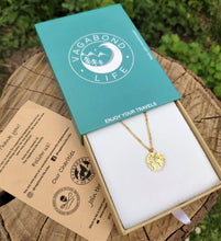 Load image into Gallery viewer, World Map Necklace &amp; Bracelet Set